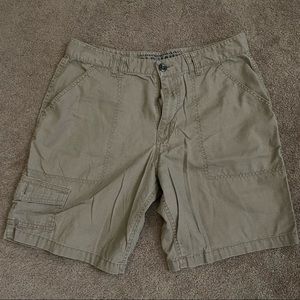 Old Navy Khaki Shorts Size 33